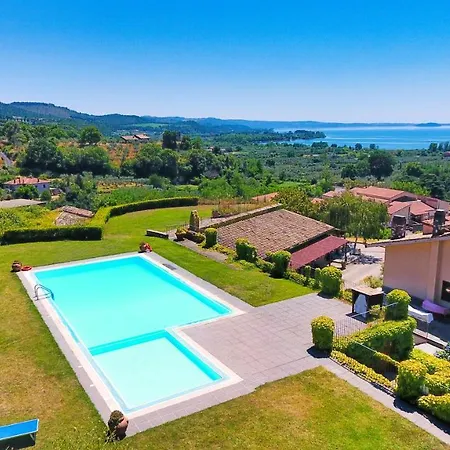 Le Vigne Farm stay *